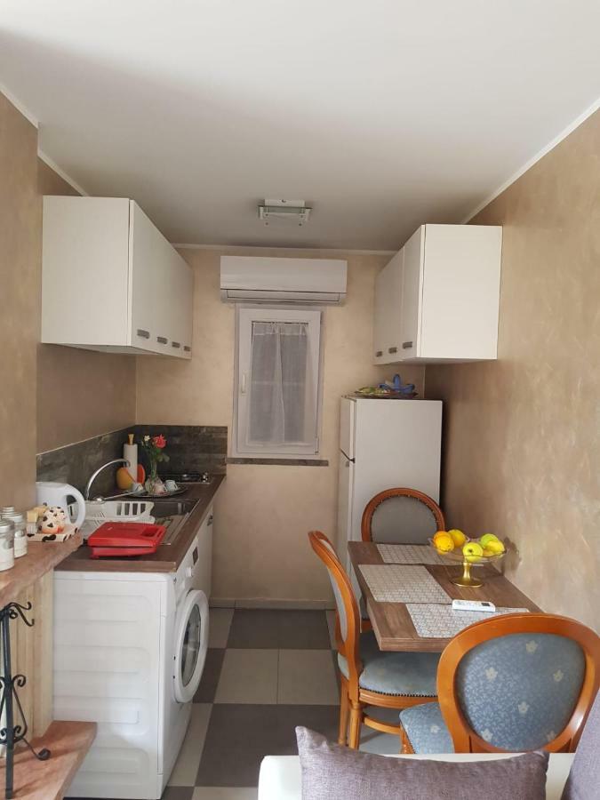 Apartamento Dana Ponte Galeria Exterior foto